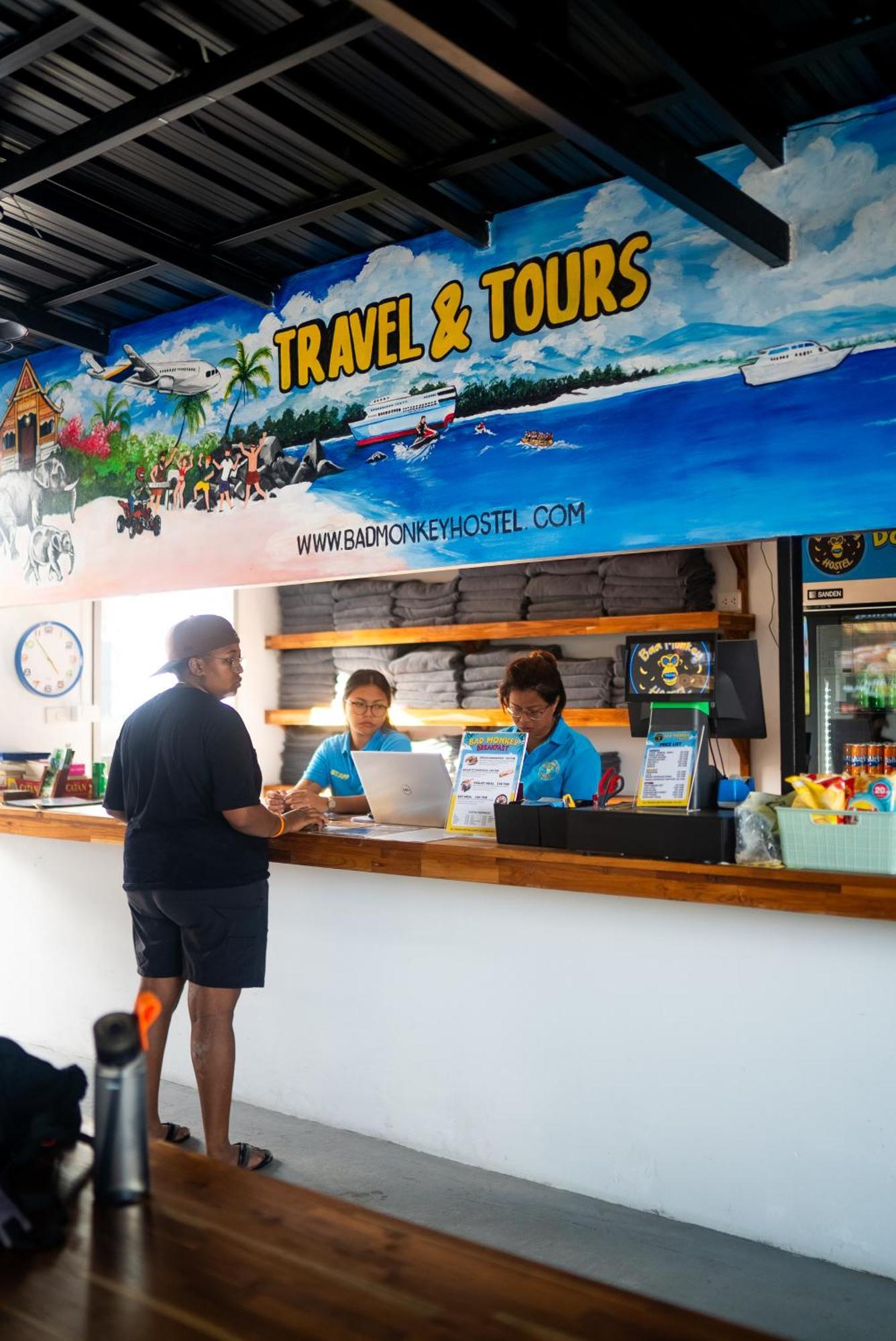 Bad Monkey Samui Hostel Чавенг Бийч Екстериор снимка