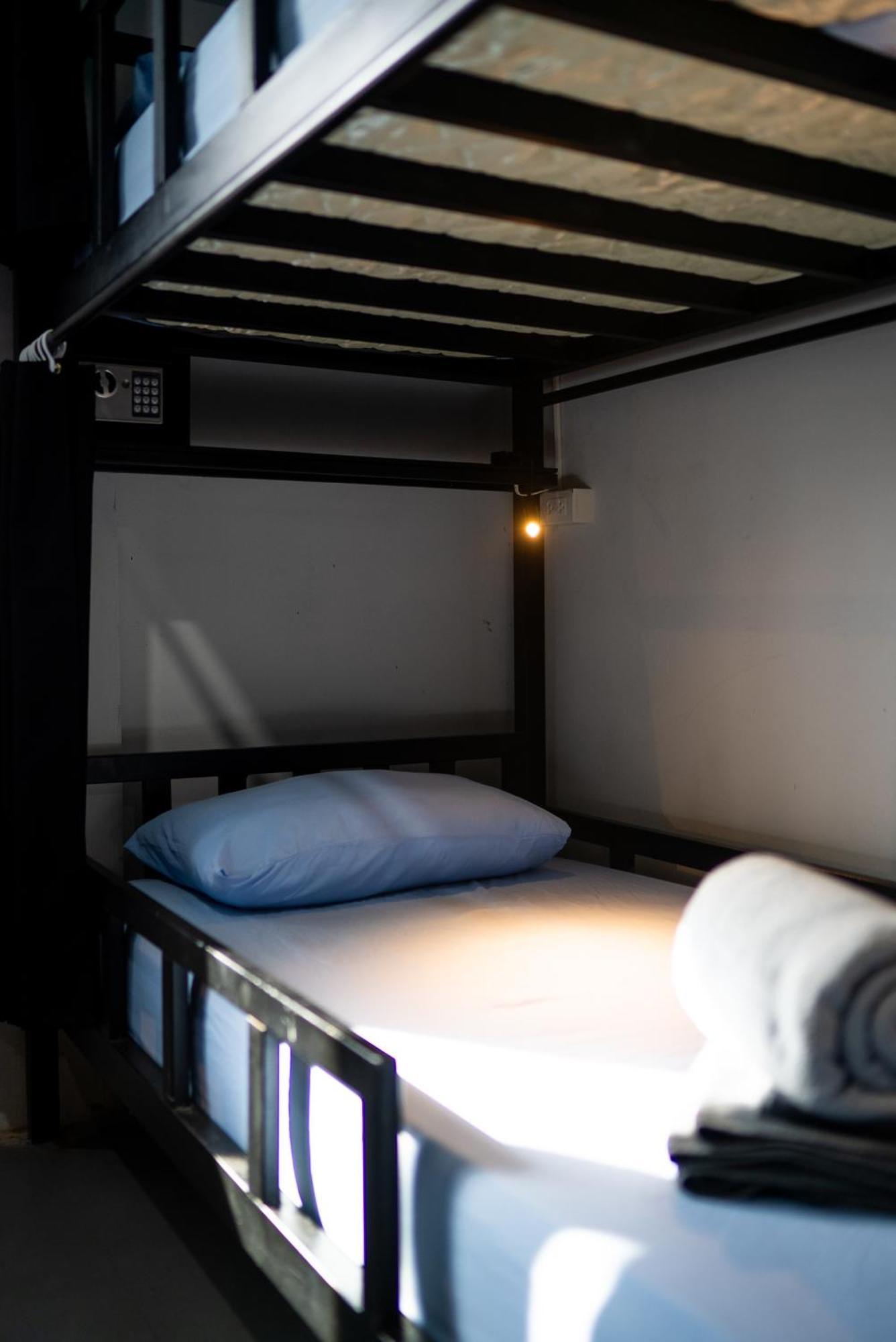 Bad Monkey Samui Hostel Чавенг Бийч Екстериор снимка