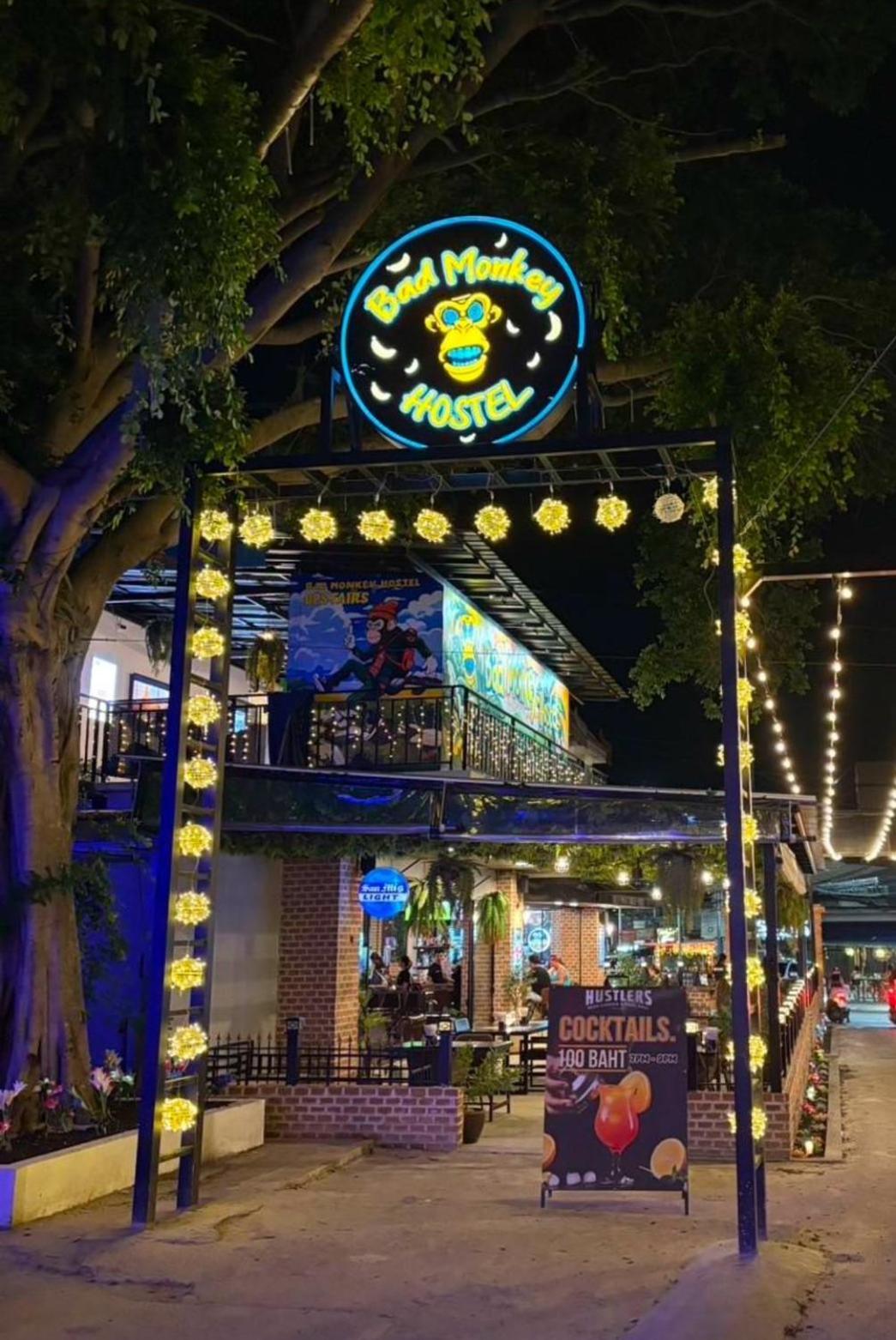 Bad Monkey Samui Hostel Чавенг Бийч Екстериор снимка